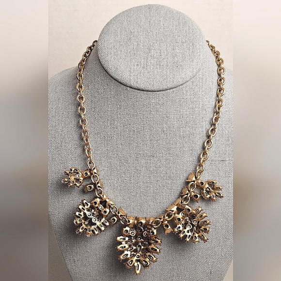 [J. Crew] Crystal Bib Statement Necklace - Picture 3 of 16